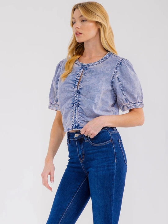 Savanna Jane Tops - Savanna Jane Light Denim Blue Cropped Button-Front Top